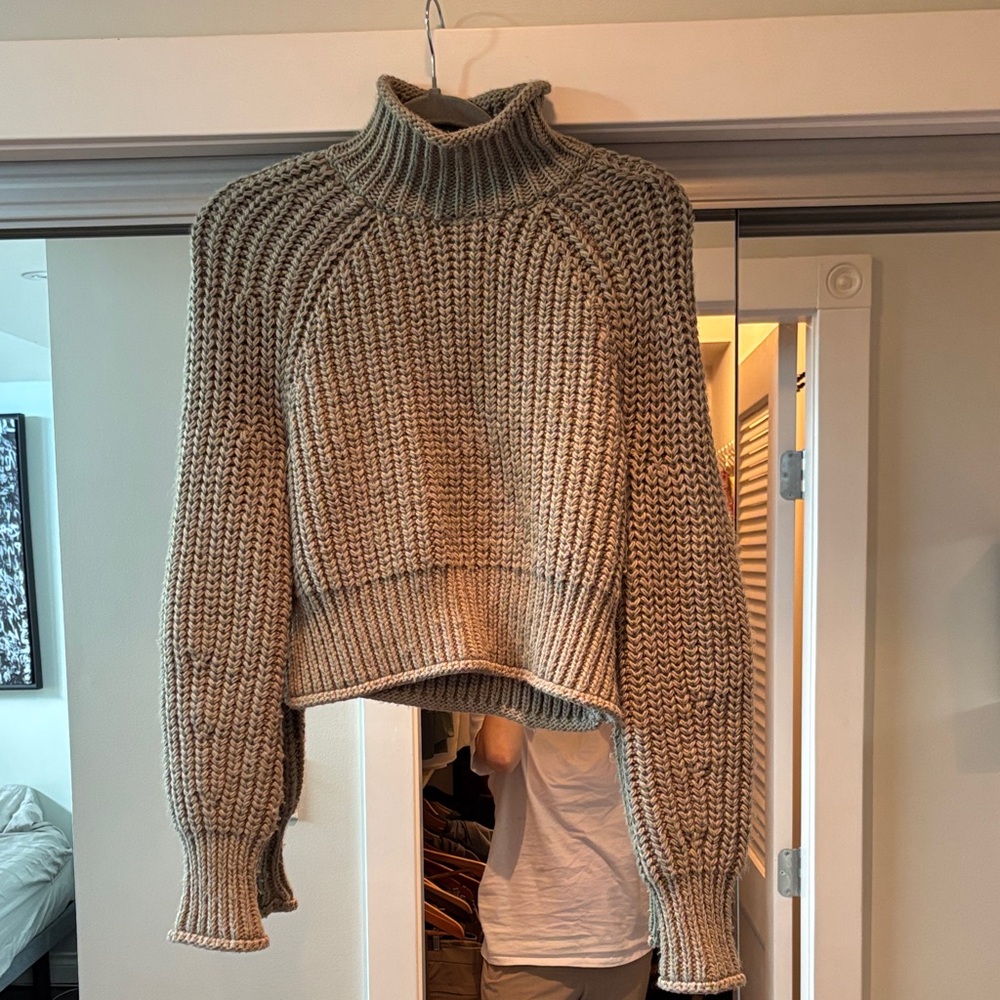 H&M green Cowl Neck cropped sweater